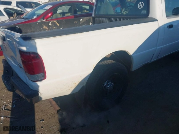 2000 Ford Ranger XL with VIN 1FTYR10C3YPB80375, listed as a IAAI auction lot 41028342 with 165,982 mi miles. Bid and sale history available at carsss.com. Image 12.