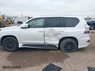 2020 Lexus GX with VIN JTJAM7BX8L5246150, listed as a IAAI auction lot 41335676 with 117,375 mi miles. Bid and sale history available at carsss.com. Image 14.