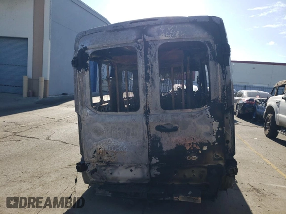 2019 Ford Transit XL z VIN 1FDZX2CM5KKB47589, wystawiony jako Copart lot #77912294 z przebiegiem Nie podano mil oraz Nie do naprawy • Non repairable. Historia ofert i sprzedaży dostępna na DreamBid. Obrazek 6.