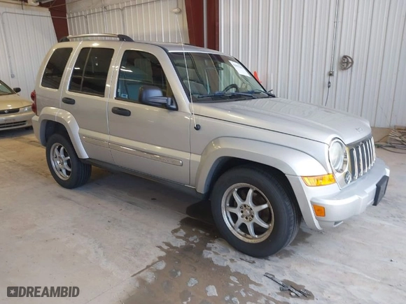 2005 Jeep Liberty Limited with VIN 1J4GL58K45W614346, listed as a IAAI auction lot 42092283 with 206,115 mi miles. Bid and sale history available at carsss.com. Image 1.