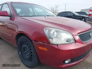 2007 Kia Optima LX with VIN KNAGE124575112468, listed as a IAAI auction lot 41816122 with 177,880 mi miles. Bid and sale history available at carsss.com. Image 17.