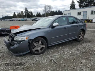 2010 Volvo S40 R-Design with VIN YV1672MH2A2511808, listed as a Copart auction lot 47414725 with 101,389 mi miles and Salvage Title. Bid and sale history available at carsss.com. Image 1.