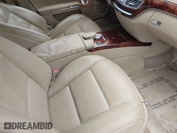 2010 Mercedes-Benz S 550 with VIN WDDNG8GB7AA329979, listed as a IAAI auction lot 41783705 with 124,126 mi miles and . Bid and sale history available at DreamBid. Image 5.