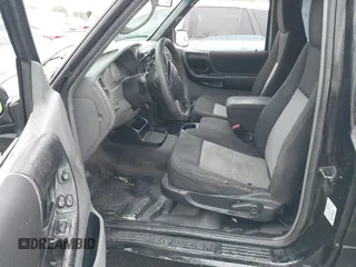 2004 Ford Ranger XL with VIN 1FTYR14U74PB60014, listed as a IAAI auction lot 42003581 with Not Provided miles and . Bid and sale history available at carsss.com. Image 5.