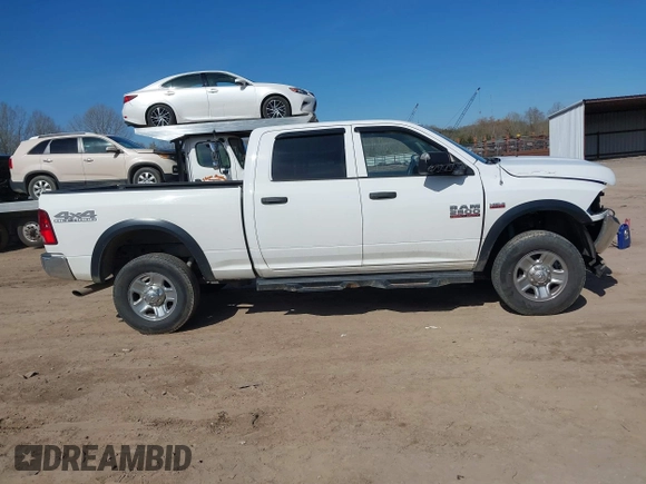 2018 Ram 2500 Tradesman with VIN 3C6UR5CJ1JG336382, listed as a IAAI auction lot 39077896 with 118,111 mi miles and . Bid and sale history available at DreamBid. Image 14.