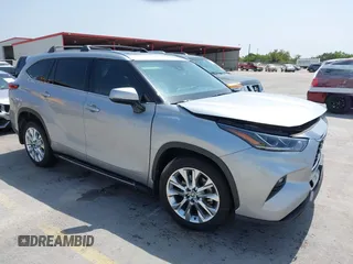 2021 Toyota Highlander Limited z VIN 5TDYZRAH1MS526643, wystawiony jako IAAI lot #41920215 z przebiegiem 34 730 mil mil oraz . Historia ofert i sprzedaży dostępna na DreamBid. Obrazek 1.