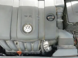 2011 Volkswagen Jetta SE with VIN 3VWPX7AJ8BM601261, listed as a IAAI auction lot 42361451 with 122,498 mi miles and . Bid and sale history available at DreamBid. Image 17.