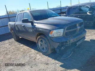 2016 Ram 1500 Express z VIN 1C6RR6KG8GS389924, wystawiony jako IAAI lot #40887357 z przebiegiem 140 327 mil mil oraz . Historia ofert i sprzedaży dostępna na DreamBid. Obrazek 1.