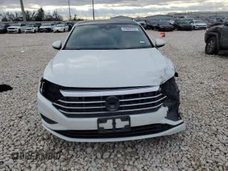 2019 Volkswagen Jetta SEL with VIN 3VWEB7BU7KM248770, listed as a Copart auction lot 41643745 with 37,125 mi miles and Salvage title. Bid and sale history available at DreamBid. Image 5.