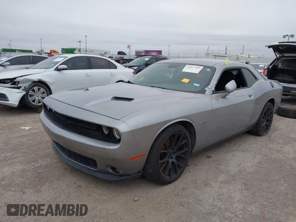 2017 Dodge Challenger R/T Shaker z VIN 2C3CDZBT3HH651390, wystawiony jako IAAI lot #41097999 z przebiegiem 128 289 mil mil oraz . Historia ofert i sprzedaży dostępna na DreamBid. Obrazek 17.