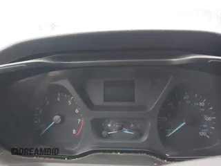 2018 Ford Transit z VIN 1FTYR2CM1JKA72172, wystawiony jako IAAI lot #41864907 z przebiegiem Nie podano mil oraz . Historia ofert i sprzedaży dostępna na DreamBid. Obrazek 14.