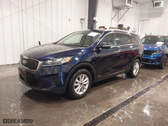 2020 Kia Sorento LX with VIN 5XYPGDA31LG677602, listed as a IAAI auction lot 41758000 with 87,679 mi miles. Bid and sale history available at carsss.com. Image 2.