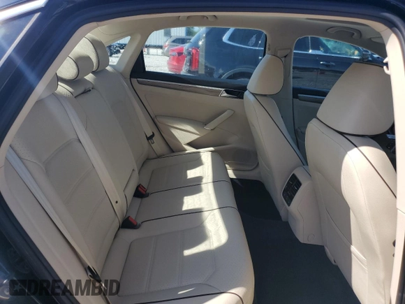 2016 Volkswagen Passat SE z VIN 1VWBT7A37GC046612, wystawiony jako Copart lot #56742675 z przebiegiem 22 231 mil mil oraz Szkoda całkowita • Salvage title. Historia ofert i sprzedaży dostępna na DreamBid. Obrazek 10.