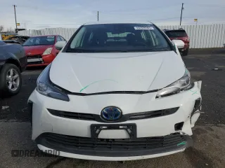 2021 Toyota Prius L Eco with VIN JTDKAMFUXM3149611, listed as a Copart auction lot 44269505 with 81,437 mi miles and Salvage title. Bid and sale history available at DreamBid. Image 5.