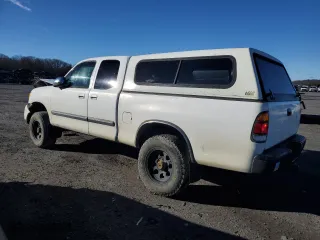 2003 Toyota Tundra SR5 with VIN 5TBBN44143S350617, listed as a Copart auction lot 81973804 with 207,153 mi miles and Clean Title. Bid and sale history available at carsss.com. Image 2.
