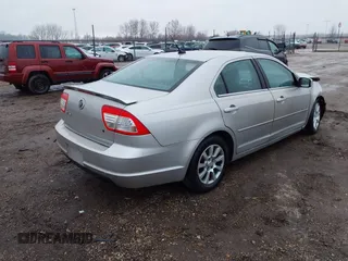 2008 Mercury Milan with VIN 3MEHM07Z78R657982, listed as a IAAI auction lot 41175425 with 129,478 mi miles. Bid and sale history available at carsss.com. Image 4.