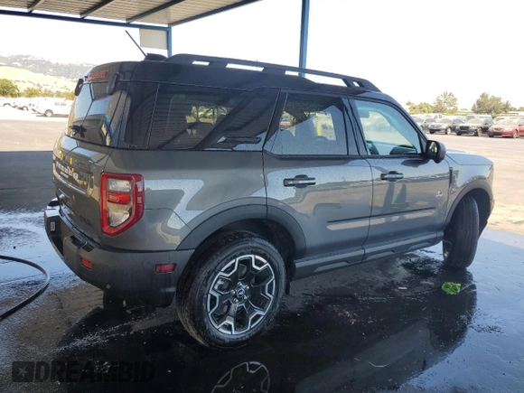 2025 Ford Bronco Sport Outer Banks with VIN 3FMCR9CN9SRE65633, listed as a Copart auction lot 64436915 with 2,888 mi miles and Clean title. Bid and sale history available at DreamBid. Image 3.
