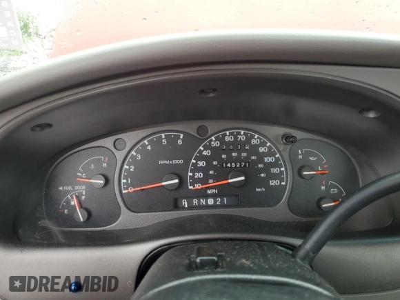 2001 Mazda B-Series Truck SX z VIN 4F4YR13U91TM06525, wystawiony jako Copart lot #59030105 z przebiegiem 145 271 mil mil oraz Tytuł czysty. Historia ofert i sprzedaży dostępna na DreamBid. Obrazek 9.
