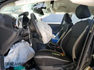 2020 Nissan Versa SV z VIN 3N1CN8EV8LL840359, wystawiony jako Copart lot #53277715 z przebiegiem 97 549 mil mil oraz Szkoda całkowita • Salvage title. Historia ofert i sprzedaży dostępna na DreamBid. Obrazek 7.