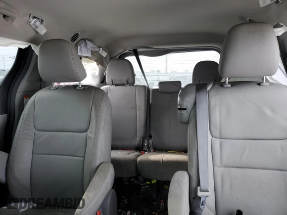 2018 Toyota Sienna XLE Auto Access Seat with VIN 5TDYZ3DC3JS904227, listed as a Copart auction lot 45050625 with Not Provided miles and Salvage Title. Bid and sale history available at DreamBid. Image 10.