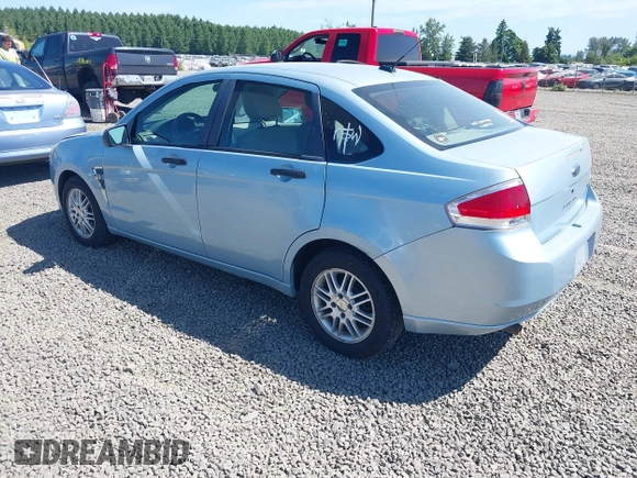 2008 Ford Focus SE z VIN 1FAHP35N58W226540, wystawiony jako IAAI lot #42383245 z przebiegiem 183 312 mil mil oraz . Historia ofert i sprzedaży dostępna na DreamBid. Obrazek 3.