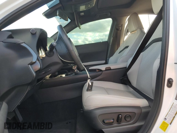 2024 Lexus UX 250h F Sport z VIN JTHB6JBH6R2186160, wystawiony jako Copart lot #80963174 z przebiegiem 8 157 mil mil oraz Szkoda całkowita • Salvage title. Historia ofert i sprzedaży dostępna na DreamBid. Obrazek 7.