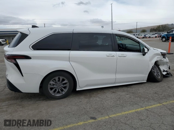 2023 Toyota Sienna LE with VIN 5TDKRKEC6PS159898, listed as a Copart auction lot 47661585 with 38,542 mi miles and Salvage Title. Bid and sale history available at carsss.com. Image 3.