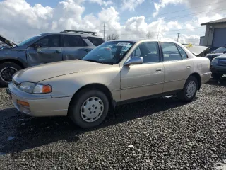 1996 Toyota Camry DX with VIN JT2BG12K0T0343249, listed as a Copart auction lot 45244435 with 179,986 mi miles and Salvage Title. Bid and sale history available at carsss.com. Image 1.