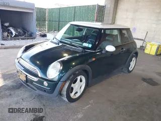 2002 MINI Hardtop with VIN WMWRC33472TC34913, listed as a IAAI auction lot 41599382 with 150,177 mi miles and . Bid and sale history available at DreamBid. Image 17.