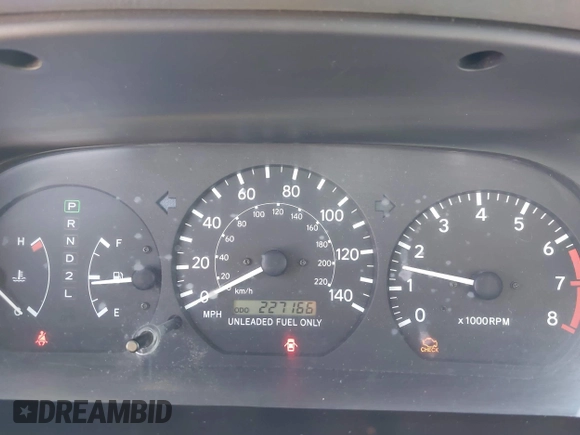 1998 Toyota Camry LE z VIN 4T1BG22K8WU216321, wystawiony jako IAAI lot #42316977 z przebiegiem 227 166 mil mil oraz . Historia ofert i sprzedaży dostępna na DreamBid. Obrazek 7.