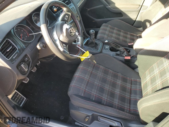 2015 Volkswagen GTI S z VIN 3VW5T7AU5FM100458, wystawiony jako Copart lot #77452564 z przebiegiem Nie podano mil oraz Szkoda całkowita • Salvage title. Historia ofert i sprzedaży dostępna na DreamBid. Obrazek 7.