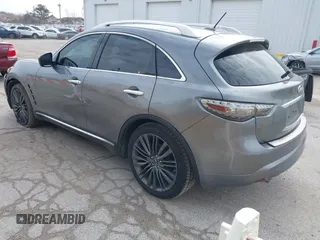 2017 Infiniti QX70 z VIN JN8CS1MW9HM412647, wystawiony jako IAAI lot #41830232 z przebiegiem 114 954 mil mil oraz . Historia ofert i sprzedaży dostępna na DreamBid. Obrazek 3.