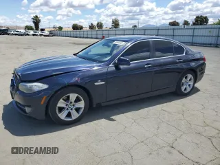 2012 BMW 5 Series 528i z VIN WBAXG5C58CDX04441, wystawiony jako Copart lot #56990505 z przebiegiem 180 942 mil mil oraz Szkoda całkowita • Salvage title. Historia ofert i sprzedaży dostępna na DreamBid. Obrazek 1.