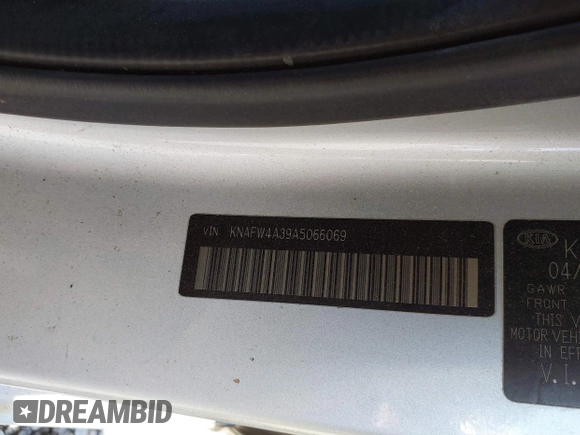 2010 Kia Forte SX с VIN KNAFW4A39A5066069, выставлен на аукционе IAAI как лот 39967432 с пробегом 174 967 миль миль и . История ставок и продаж доступна на DreamBid. Изображение 9.