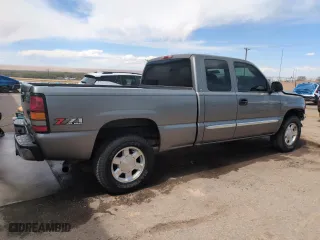 2006 GMC Sierra 1500 SLE1 with VIN 1GTEK19B96Z218114, listed as a Copart auction lot 50957945 with 195,854 mi miles and Salvage Title. Bid and sale history available at carsss.com. Image 3.
