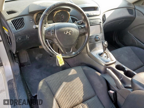 2011 Hyundai Genesis Coupe z VIN KMHHT6KDXBU042776, wystawiony jako Copart lot #57615765 z przebiegiem 200 352 mil mil oraz Szkoda całkowita • Salvage title. Historia ofert i sprzedaży dostępna na DreamBid. Obrazek 8.