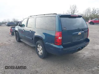 2007 Chevrolet Suburban LS with VIN 1GNFC16J47R207494, listed as a IAAI auction lot 41942690 with 1 mi miles. Bid and sale history available at carsss.com. Image 3.