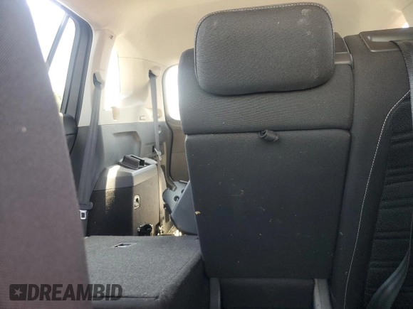 2022 Volkswagen Tiguan S with VIN 3VV1B7AX2NM047135, listed as a Copart auction lot 60137665 with 27,625 mi miles and Salvage title. Bid and sale history available at DreamBid. Image 10.