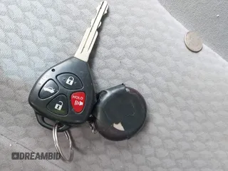 2010 Toyota Camry z VIN 4T4BF3EKXAR073360, wystawiony jako IAAI lot #42398755 z przebiegiem 263 278 mil mil oraz . Historia ofert i sprzedaży dostępna na DreamBid. Obrazek 11.