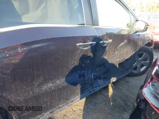 2018 Honda Odyssey EX-L with VIN 5FNRL6H72JB100736, listed as a IAAI auction lot 41350954 with 113,504 mi miles. Bid and sale history available at carsss.com. Image 6.