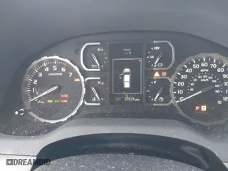 2018 Toyota Tundra 4WD SR5 with VIN 5TFDY5F14JX770184, listed as a IAAI auction lot 41303833 with 93,878 mi miles. Bid and sale history available at carsss.com. Image 7.