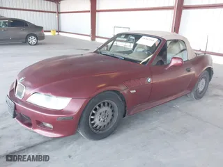 2000 BMW Z3 2.8L with VIN 4USCH3343YLF43193, listed as a IAAI auction lot 41367365 with 157,032 mi miles. Bid and sale history available at carsss.com. Image 2.