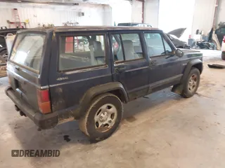 1996 Jeep Cherokee SE z VIN 1J4FJ28S8TL200825, wystawiony jako IAAI lot #42513038 z przebiegiem 226 914 mil mil oraz . Historia ofert i sprzedaży dostępna na DreamBid. Obrazek 4.