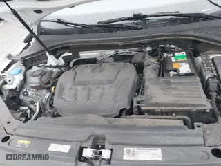 2019 Volkswagen Tiguan S with VIN 3VV1B7AX7KM018189, listed as a IAAI auction lot 41741924 with 61,740 mi miles. Bid and sale history available at carsss.com. Image 10.