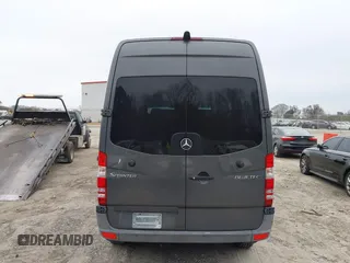 2011 Mercedes-Benz Sprinter Passenger with VIN WDZPE7CC2B5532709, listed as a IAAI auction lot 41192323 with 168,000 mi miles. Bid and sale history available at carsss.com. Image 17.