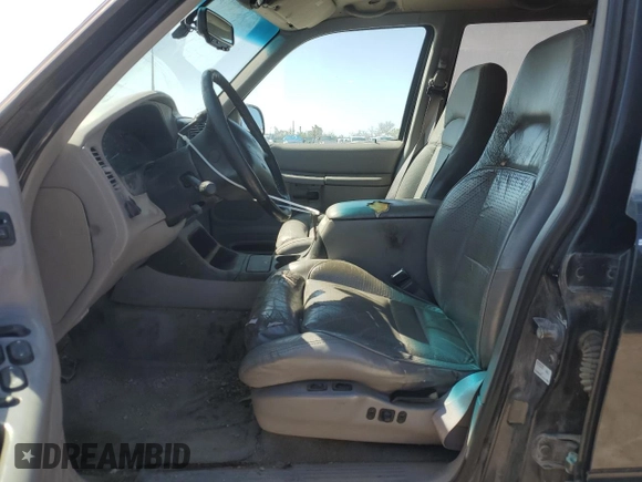 1996 Ford Explorer XL with VIN 1FMDU32XXTZB16075, listed as a Copart auction lot 51366585 with 105,686 mi miles and Clean title. Bid and sale history available at DreamBid. Image 7.