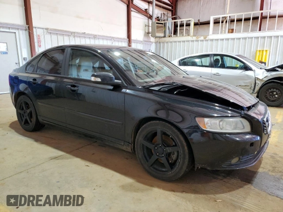 2011 Volvo S40 with VIN YV1672MS3B2539324, listed as a Copart auction lot 41871775 with 191,369 mi miles and Salvage Title. Bid and sale history available at carsss.com. Image 4.