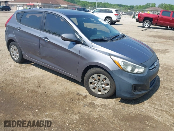 2016 Hyundai Accent SE z VIN KMHCT5AE1GU261082, wystawiony jako IAAI lot #42441435 z przebiegiem 217 219 mil mil oraz . Historia ofert i sprzedaży dostępna na DreamBid. Obrazek 1.