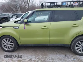 2018 Kia Soul + with VIN KNDJP3A53J7888330, listed as a IAAI auction lot 41400817 with 100,738 mi miles. Bid and sale history available at carsss.com. Image 15.