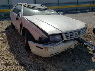 2001 Cadillac Eldorado Touring ETC z VIN 1G6ET12981B103058, wystawiony jako Copart lot #62426152 z przebiegiem 104 453 mil mil oraz Szkoda całkowita • Salvage title. Historia ofert i sprzedaży dostępna na DreamBid. Obrazek 1.